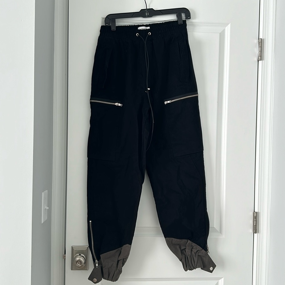 Black and Gray Men's cargo Joggers